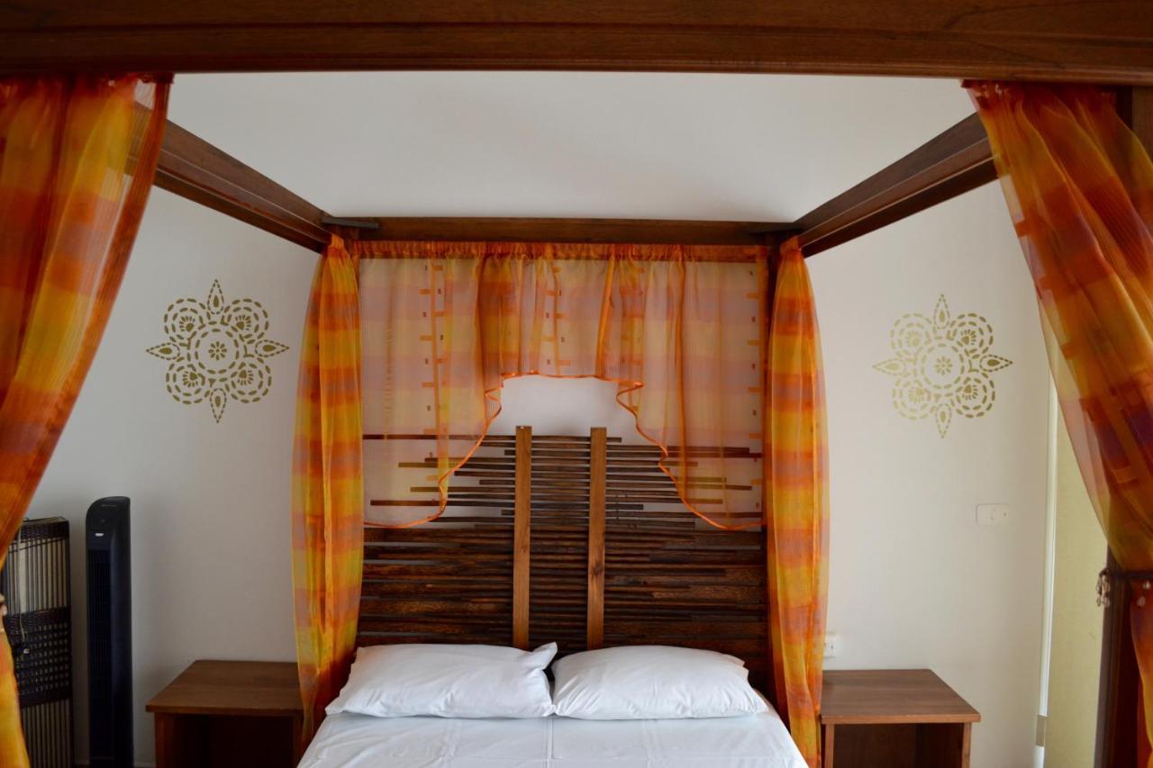 Hotel Portobelo Guatape Exterior photo